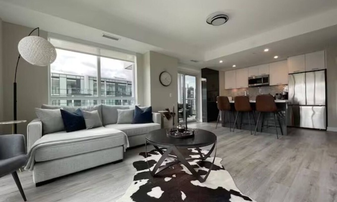 Innisfil Condominio | NEW Luxurious Corner Unit at Friday Harbour's All Season Resort
