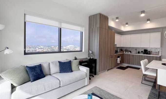 East Little Havana Apartamento | New Luxury 1/1 BR Apartment in Brickell with Parking