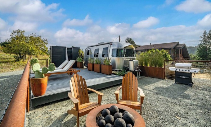 Arroyo Grande Casa | New: Luxury Airstream Experience on 5 Acres!