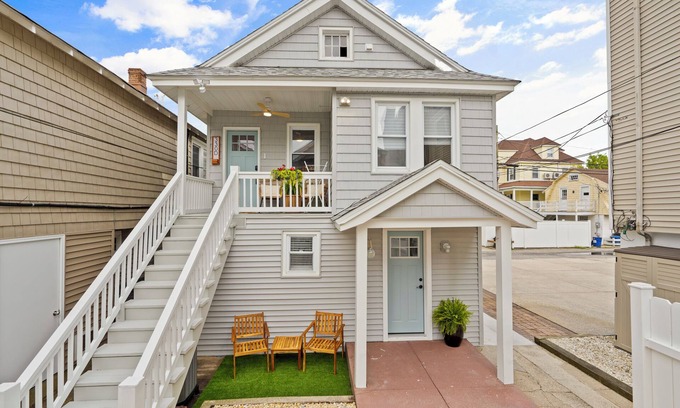 North End Condominio | New! Luxury Coastal Cottage 2BR Retreat. Walk to beach and Boardwalk