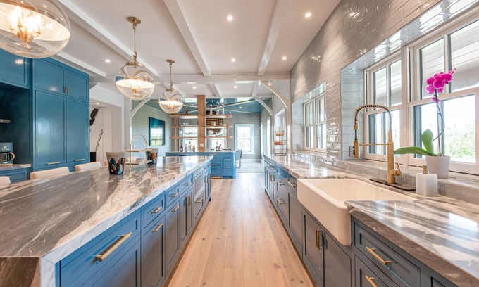 Nantucket Casa | New luxury family home with unobstructed views of Bartlett Farm.