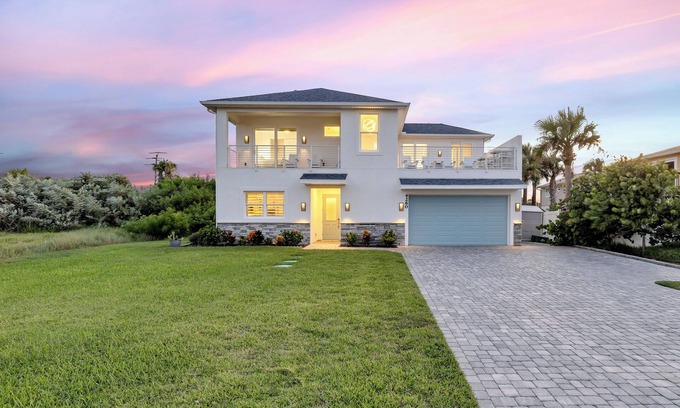 Port Orange Casa | New Luxury home! Directly across from the beach with pool and spa