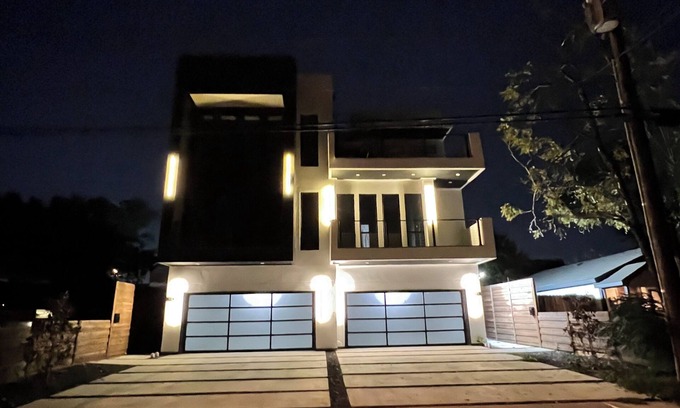 West Dallas Casa | New! Luxury Home In Dallas!