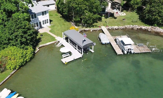 Lauderdale Lakes Casa | NEW-Luxury Lake House on Green Lake with Walk in Pier and an Amazing Swim area!!