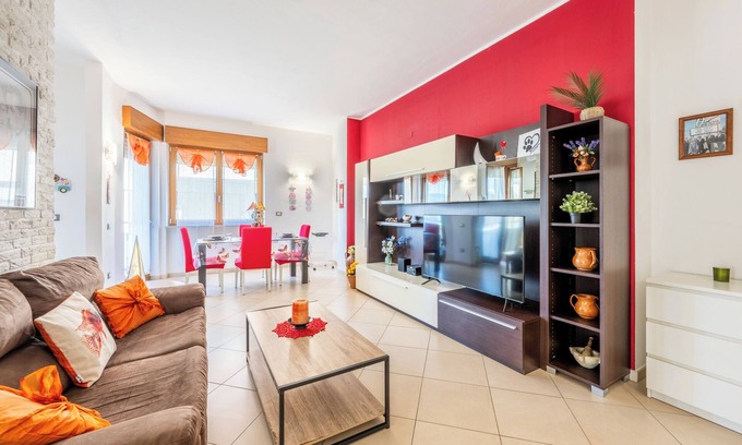 Marina di Carrara Casa | Nueva de lujo y tranquila 2BR Apt con terraza y vistas