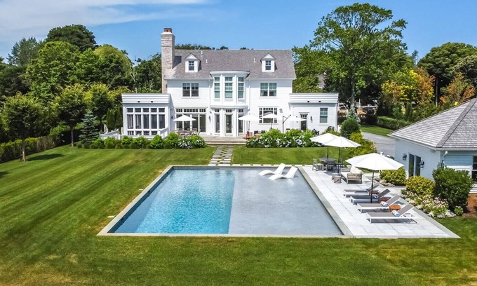 Southampton Casa | New Luxury Southampton Village Estate- Walk to town! Avail Dates in August!