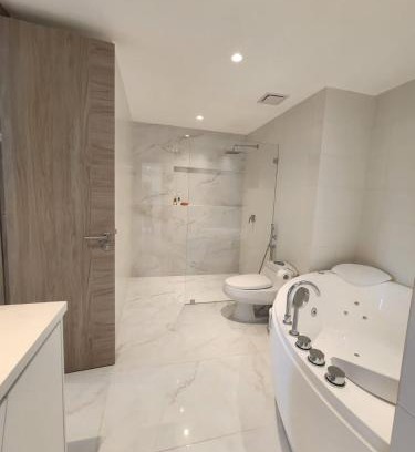 Barrio Kennedy Apartamento | New Luxury Suite with Jacuzzi
