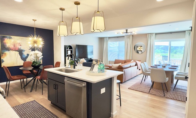 State College Casa | New Luxury Townhouse, Mins to PSU, Hosts 8 Guests by Orchid Lane Luxury Properties