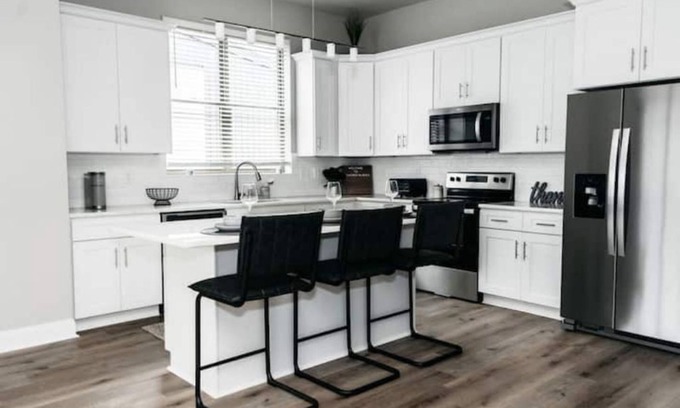 Youngsville Casa | New Luxury Townhome