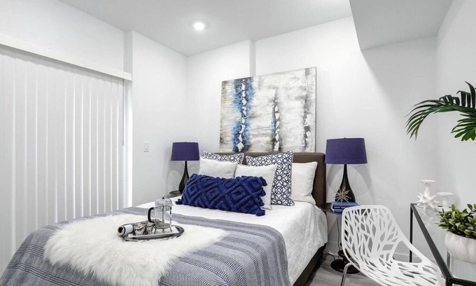 Kingman Park Cama Y Desayuno | New Luxury Unit in Capitol Hill | Close to Trolley