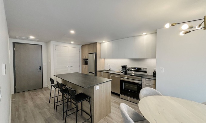 Milton Park Apartamento | New Luxury Unit in Heart of MTL 914 | Metro access