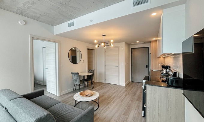 Milton Park Apartamento | New Luxury Unit in Heart of MTL 805 | Metro access