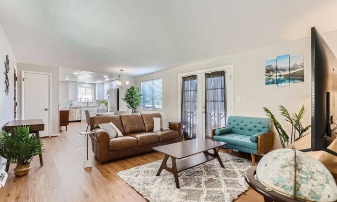 Highlands Casa | NEW Mid-Century Golf Retreat! 2 Kings I Mtn View
