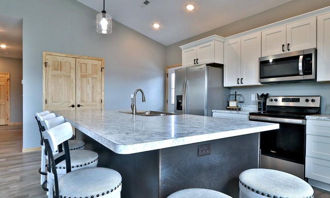 Milford Casa | New Milford Lake House
