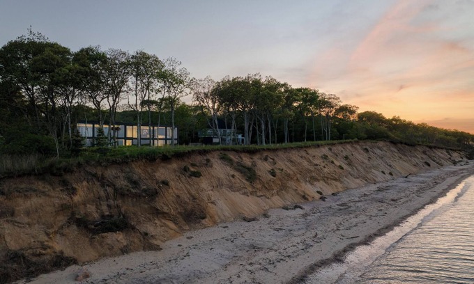Hamptons Casa | New Minimalist Waterfront