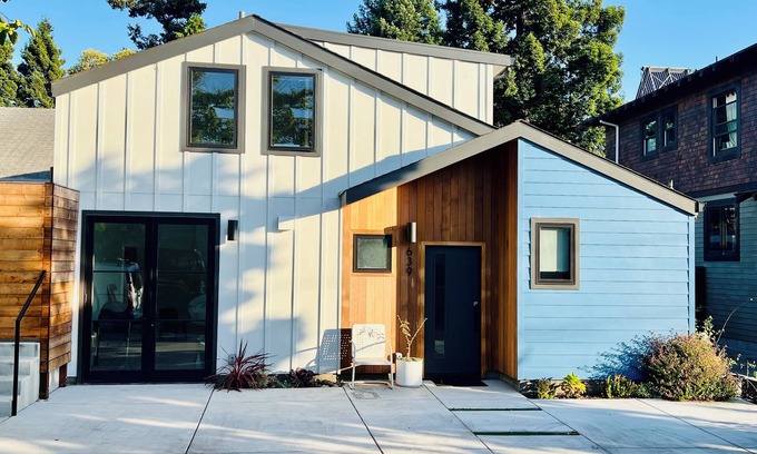 Upper Telegraph Casa | New modern 1-bedroom ADU with WiFi and AC in awesome Oakland
