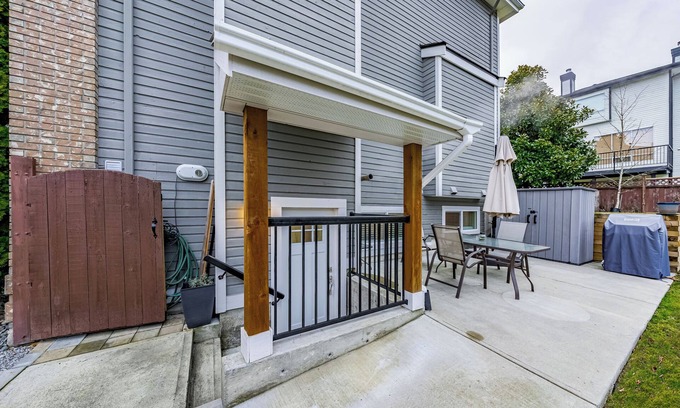 Westwood Plateau Casa | New & modern 1 bedroom suite nearby skytrain & parks!