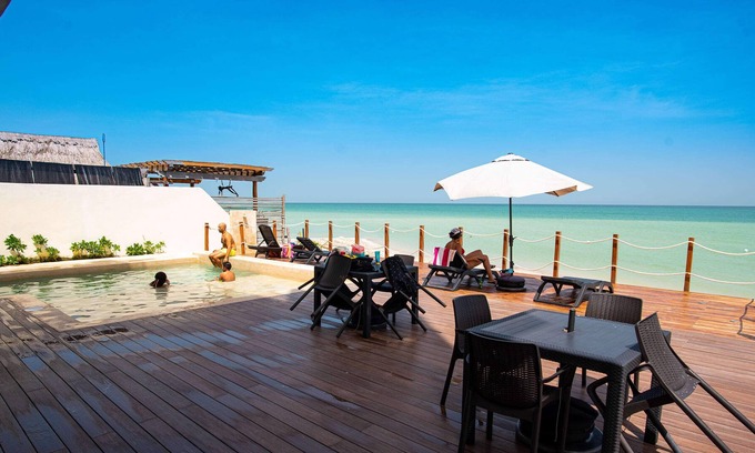 Telchac Puerto Condominio | New Modern 3BR Beachfront Condo in San Benito