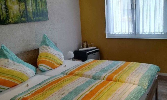 Rodenbach Casa | Habitación nueva, moderna, accesible sin barreras con baño privado