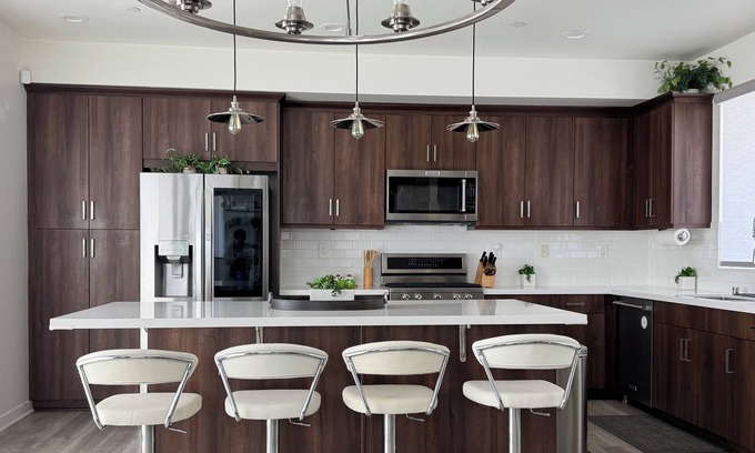 Downtown Casa | NEW! Modern Coastal Escape 3BD/2.5BA