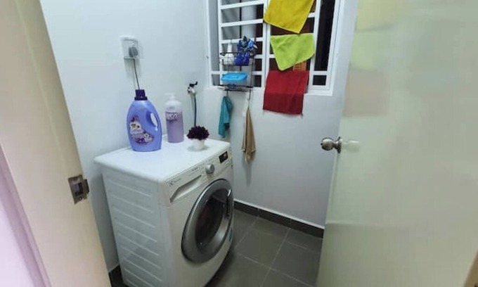 Kampung Sungai Buah Apartamento | New modern condo (1) with pool @ Bangi