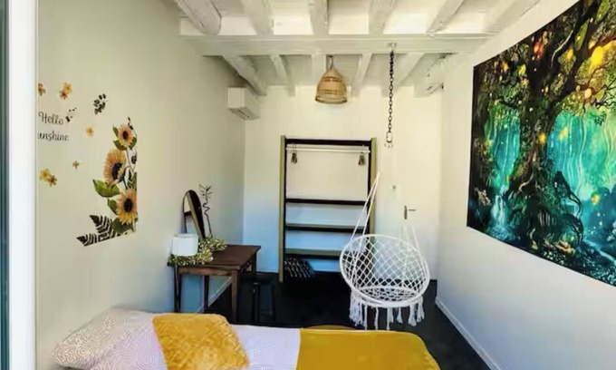 La Ferte-Saint-Cyr Apartamento | New, modern, fully-equipped home