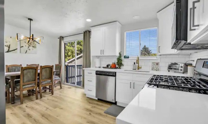 West Jordan Apartamento | New Modern home Salt Lake City | West Jordan