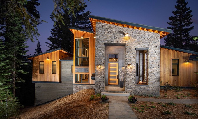 Truckee Casa | Casa moderna a estrenar con vista espectacular en 5 acres privados