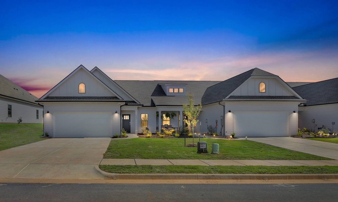 Normal Casa | NEW! Modern Nest - Huntsville Hideaway