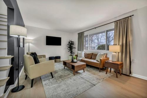 Berea Casa | NEW! Modern Retreat Near CLE-Game Room-Renovated