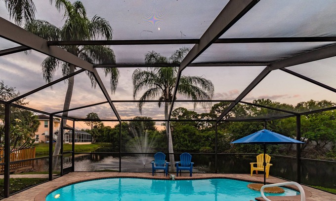 South Pinellas Community Council Casa | NEW! Modern & Super Stylish 3BR/3BA Pool Home-9 mins to Madeira Beach!
