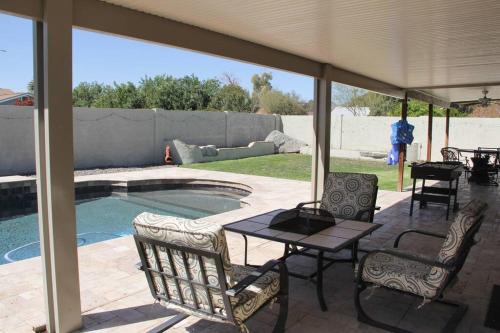 Ahwatukee Foothills Casa | NEW! Modern Villa Getaway with an amazing pool