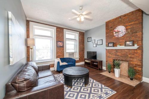 Newport Casa | New Monmouth Loft 1 - City Chic 1 BDR