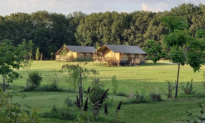 Saint-Cassien Alquiler De RV | NEW Monpazier Glamping safari tent family site Experience the great outdoors
