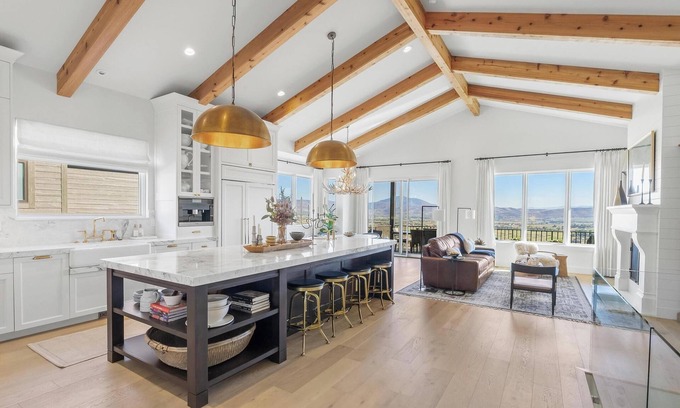 Eden Casa | New Mountain Luxury and Wellness Retreat Full Home