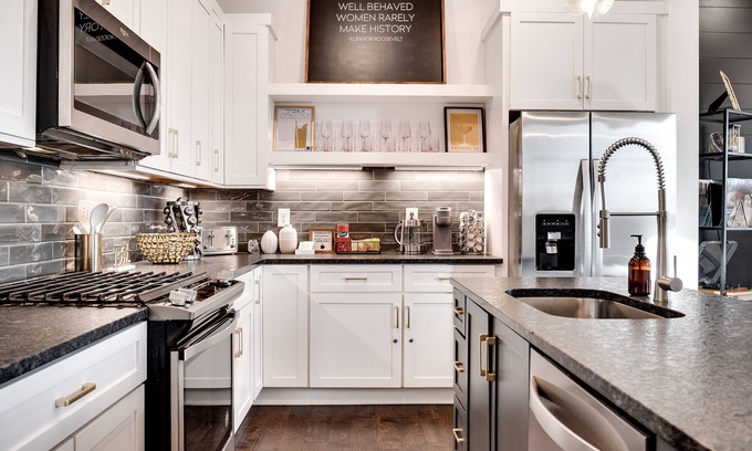 East Hill Casa | NEW! Nashville Vibes (4-Bedroom Townhouse) - Pets Allowed