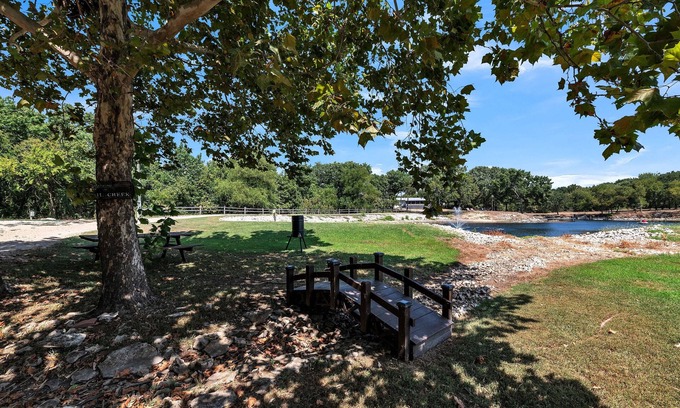 Kingston Casa | NEW! Nautical Nest (Suite 2) - Lodges at Fossil Creek