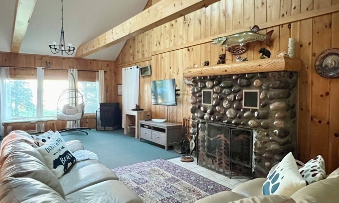 Watersmeet Cabina | NEW: Northwoods Lakeside Retreat-Lac Vieux Desert