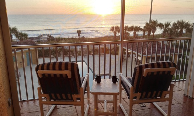Flagler Beach Condominio | NUEVO! Ocean Front Paradise @ South Beach Condos con vistas increíbles!