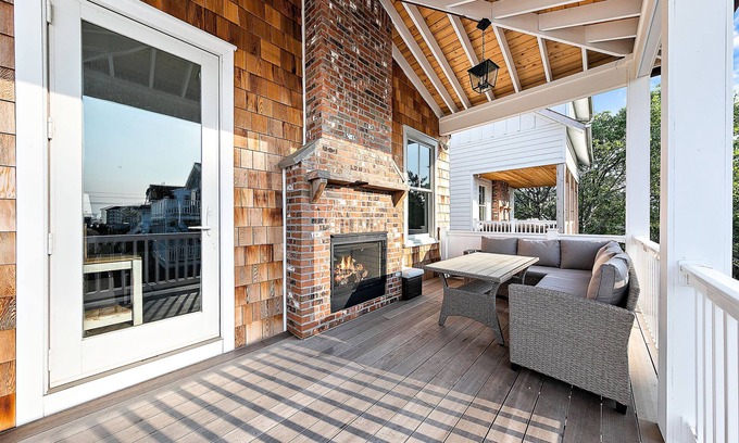 North Beach Haven Casa | New Oceanside 6 Bedroom Home with a Pool!