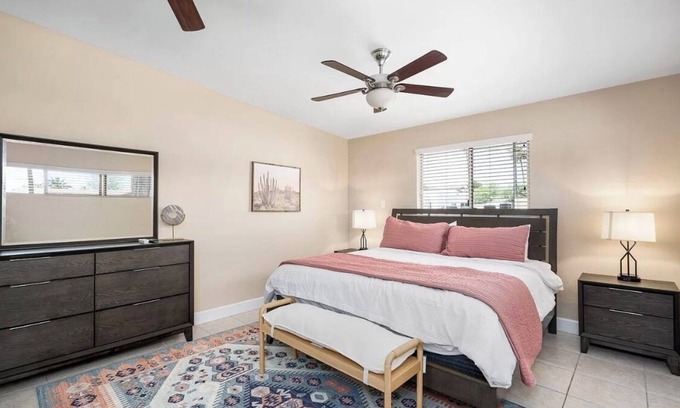 Entertainment District Casa | NEW Old Town Oasis, Putting Green, Walk to Downtown