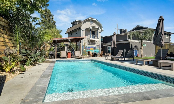 Tulane - Gravier Hotel | New Orleans 3BR Retreat | Pool, Hot Tub,& Backyard