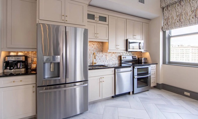 Central Business District Apartamento | New Orleans Super Bowl LIX accommodations, one bdrm deluxe, sleeps 4. Feb 7-14th
