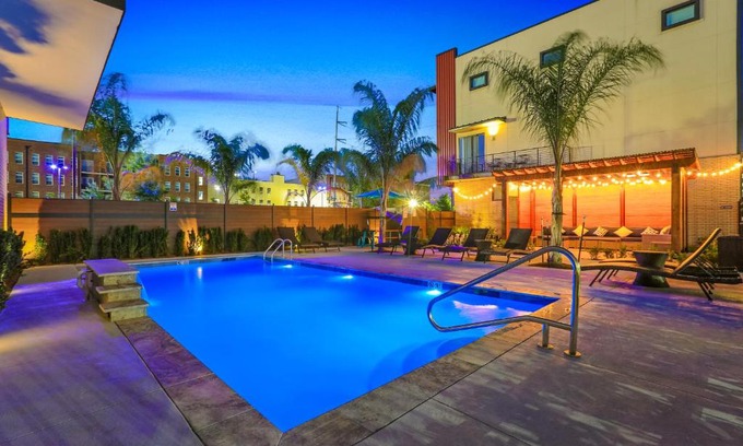 Mid-City Casa | New Orleans Townhouse Near City Attractions