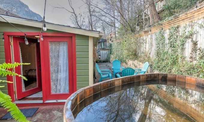 Chimney Rock Casa | New owner! Lake Lure Cottage + Hot Tub + King suite!