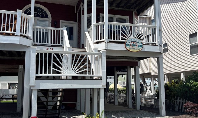 Ocean Isle Beach Casa | New owners, great first year check out reviews! Pool access!! 5 star ratings!