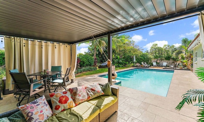 North Palm Beach Casa | *New* Palm Paradise Retreat