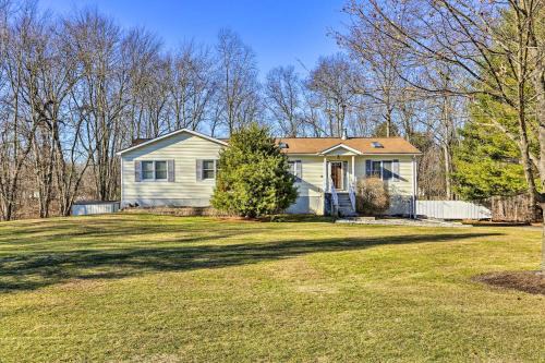 New Paltz Apartamento | New Paltz Apt - 11 Mi to Poughkeepsie!