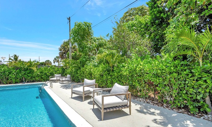 Parker Ridge Casa | NEW: "Paradise Palm"4/2 with Pool!