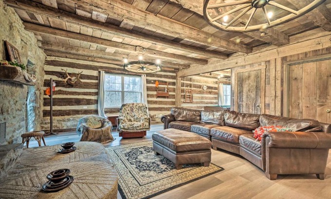 Fishertown Casa | New Paris Cabin about 11 Mi to Shawnee State Park